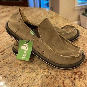 Men’s Sanuk Vagabond New with Tags. Size 11. Brown. Never worn.